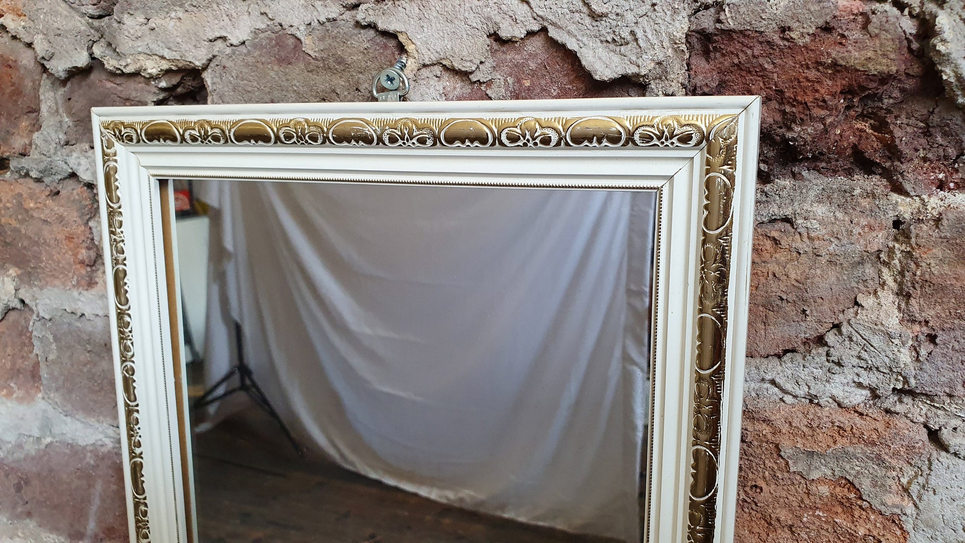 Classic Long Painted White and Gold Long White Mirror 123 x 31 cm