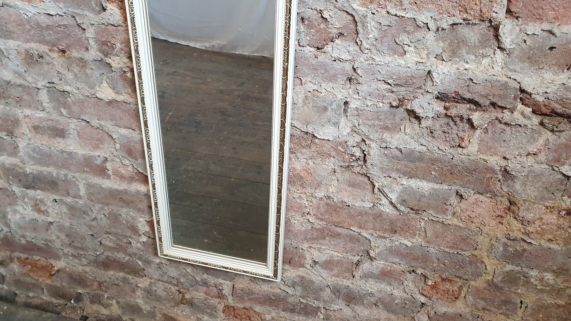 Classic Long Painted White and Gold Long White Mirror 123 x 31 cm
