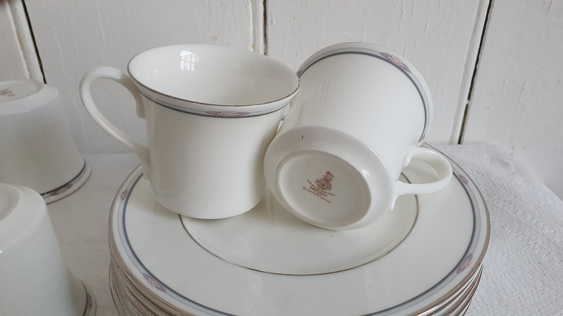 40 Piece Classic 80’s Chic Vintage Large Quality Royal Doulton ‘Simplicity’ Tea Coffee Service 8 Of Each Bone China