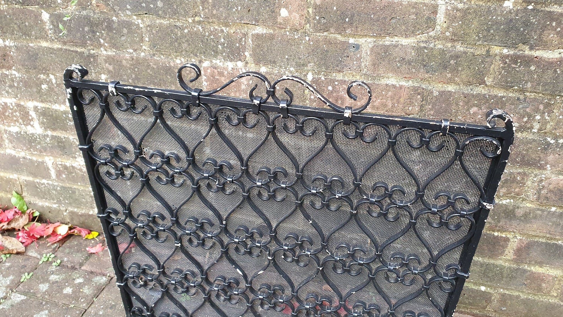 Heavy Solid Vintage Iron Spark Guard Fireplace 1980’s