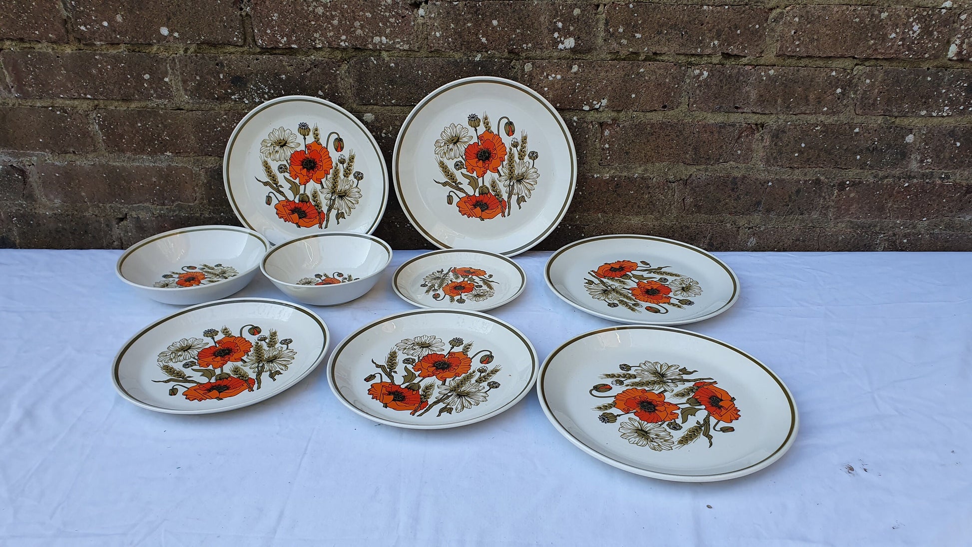 Various Vintage Retro Johnson Brothers Poppies Dinnerware Plates Excellent Condition