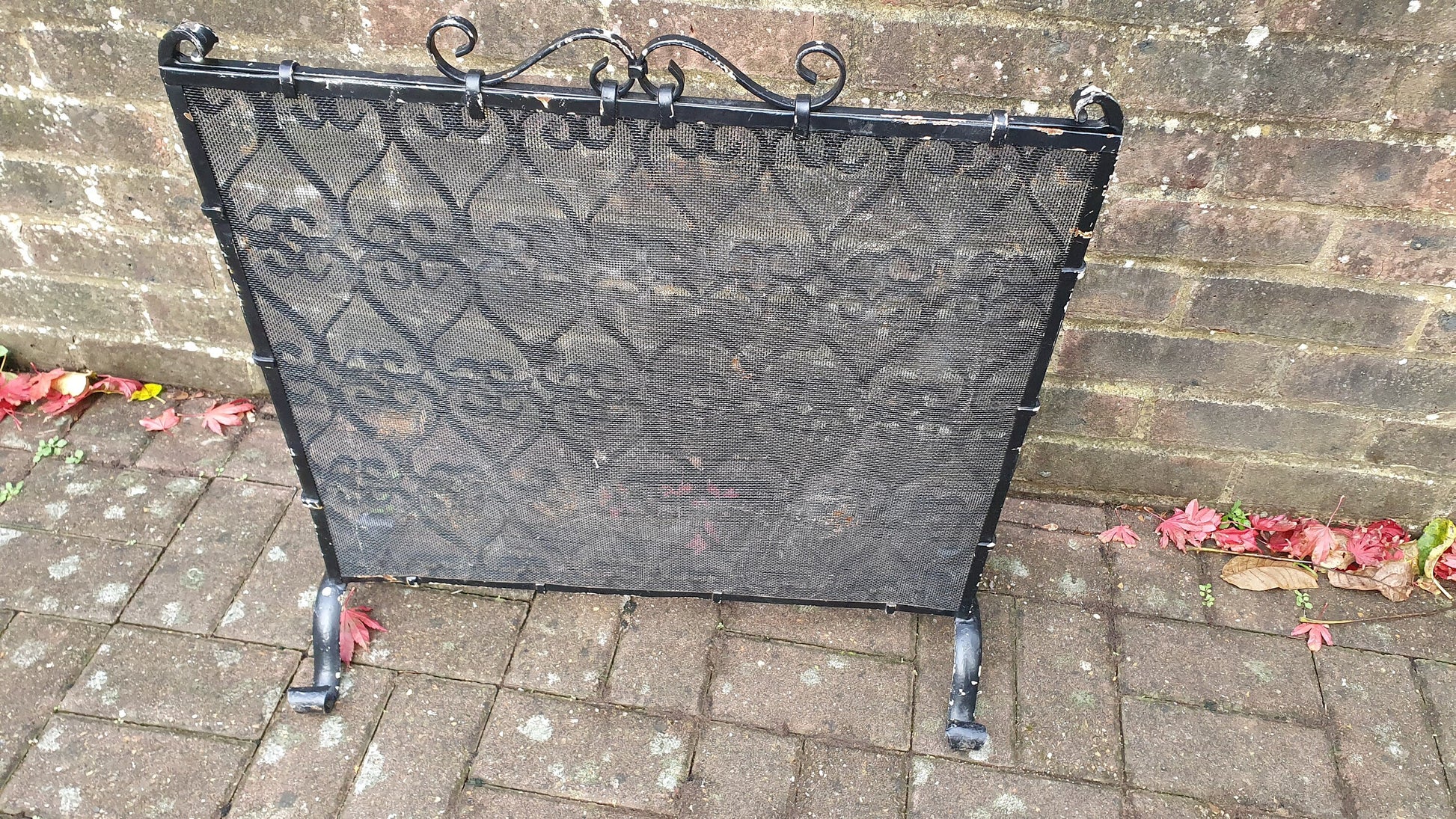 Heavy Solid Vintage Iron Spark Guard Fireplace 1980’s