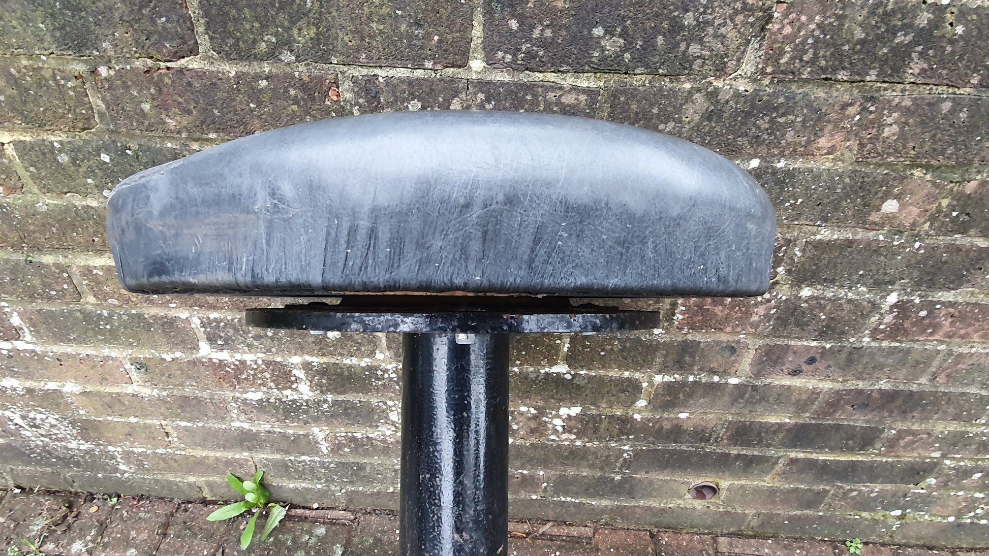 26 kg Vintage 70's Retro Bar Stool Solid Iron Chrome Leatherette Superb Quality and Style