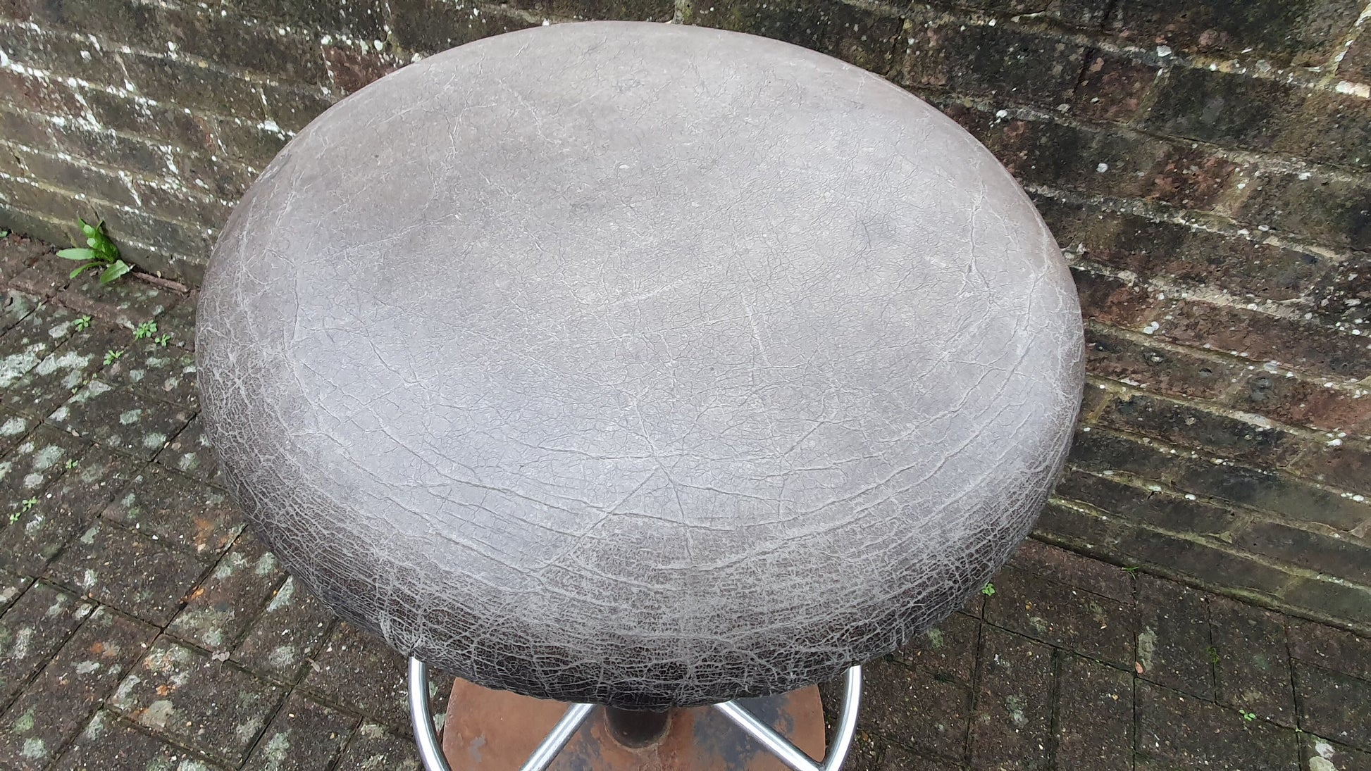 26 kg Vintage 70's Retro Bar Stool Solid Iron Chrome Leatherette Superb Quality and Style