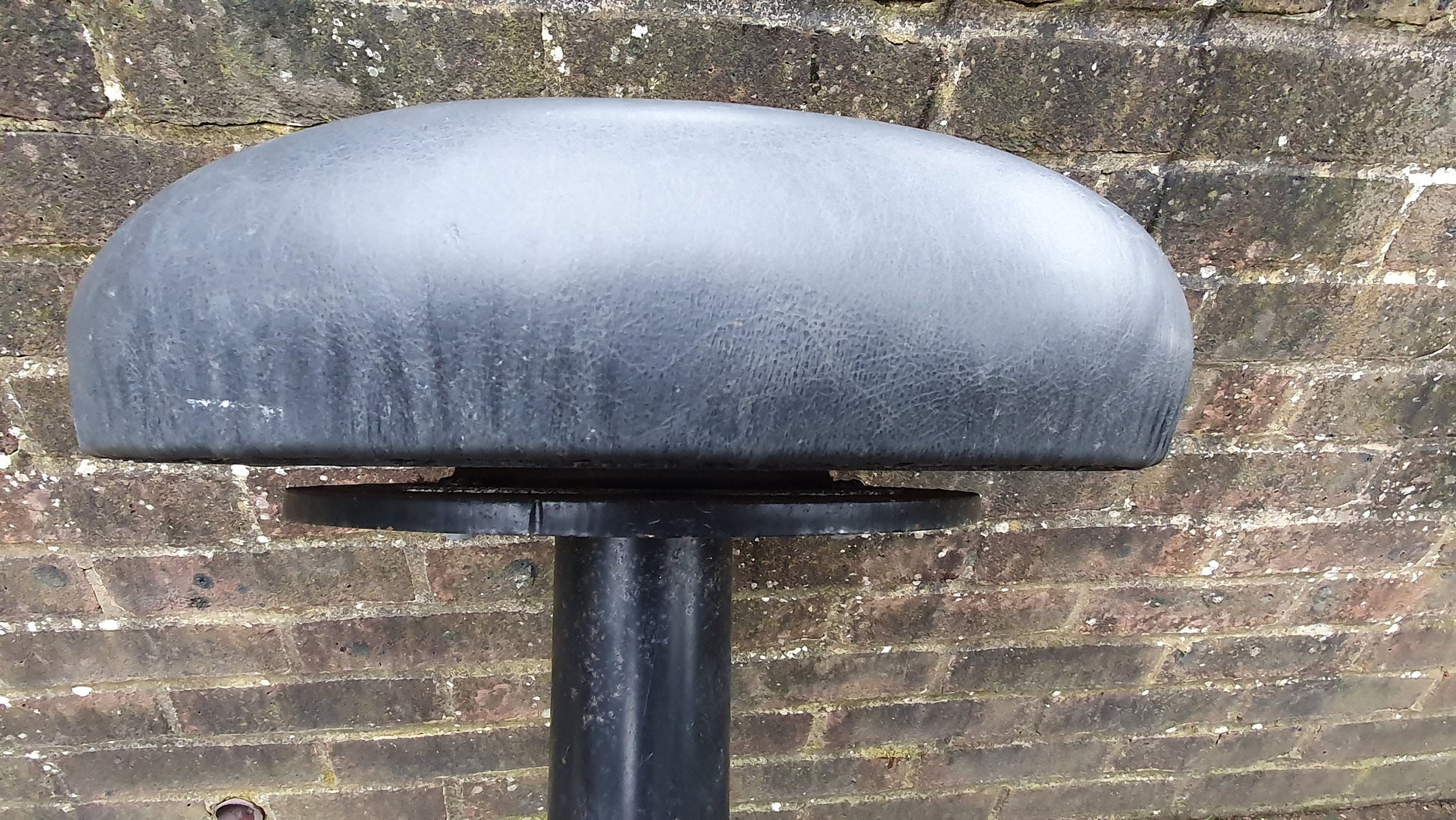 26 kg Vintage 70's Retro Bar Stool Solid Iron Chrome Leatherette Superb Quality and Style