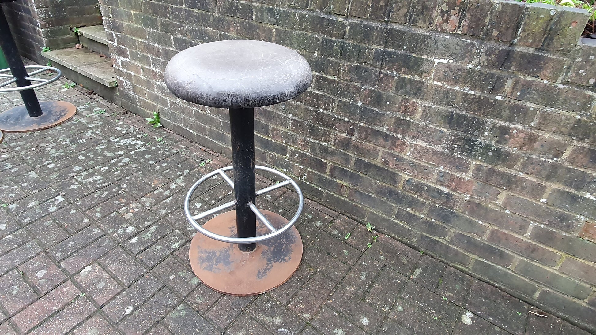 26 kg Vintage 70's Retro Bar Stool Solid Iron Chrome Leatherette Superb Quality and Style