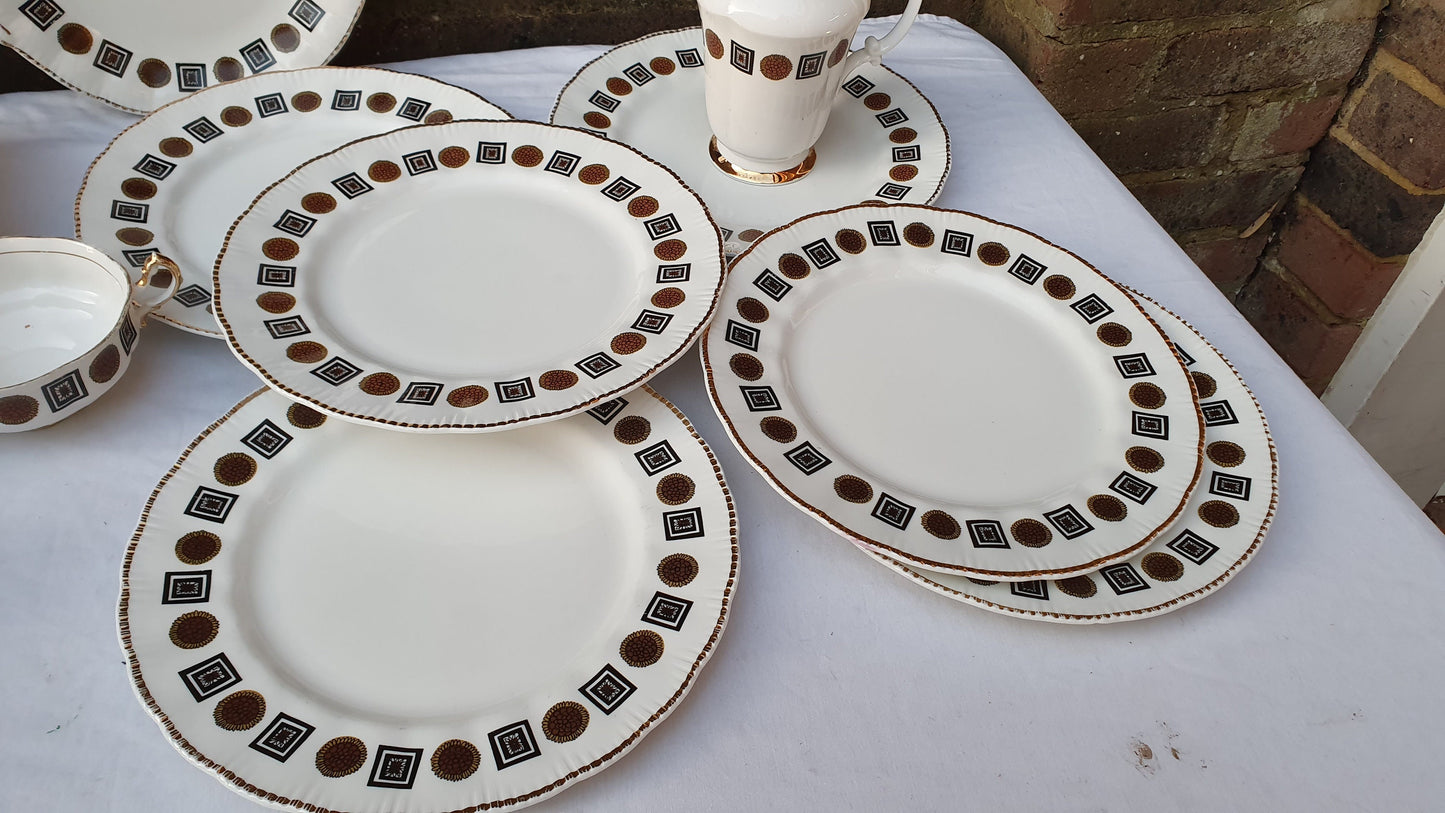 Dinner Tea Service Lubern Bone China 22 Kt Gold Sunflower Retro