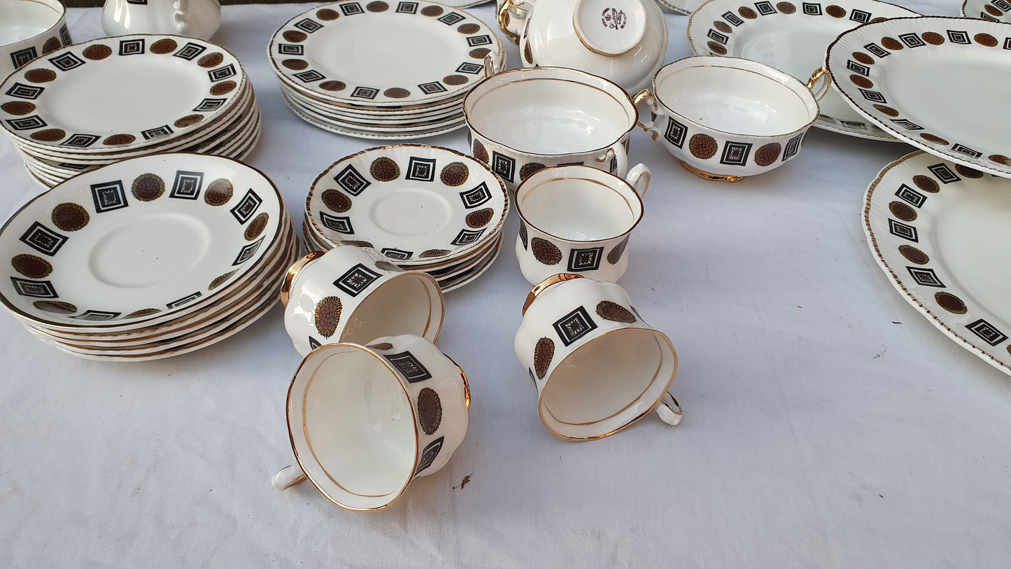 Dinner Tea Service Lubern Bone China 22 Kt Gold Sunflower Retro