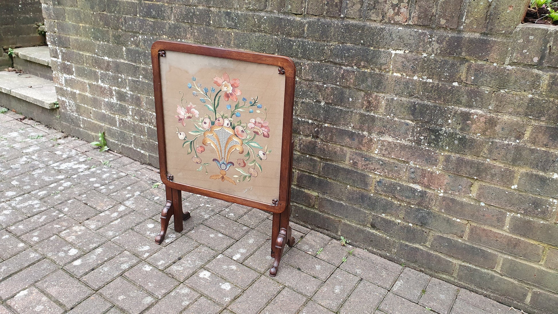 Vintage Victorian Mahogany Fire Screen With Fold Up Foldaway Table Option Embroidery