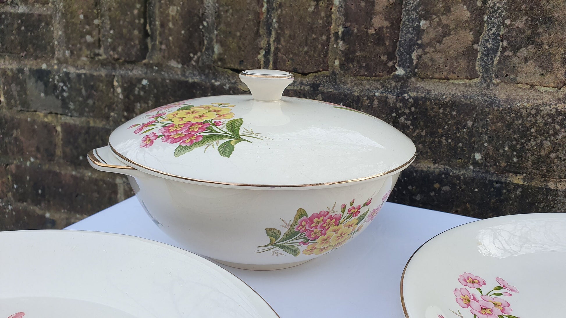 Stunning Vintage Retro Part Floral Dinner Service Meakin ‘Spring Bouquet’