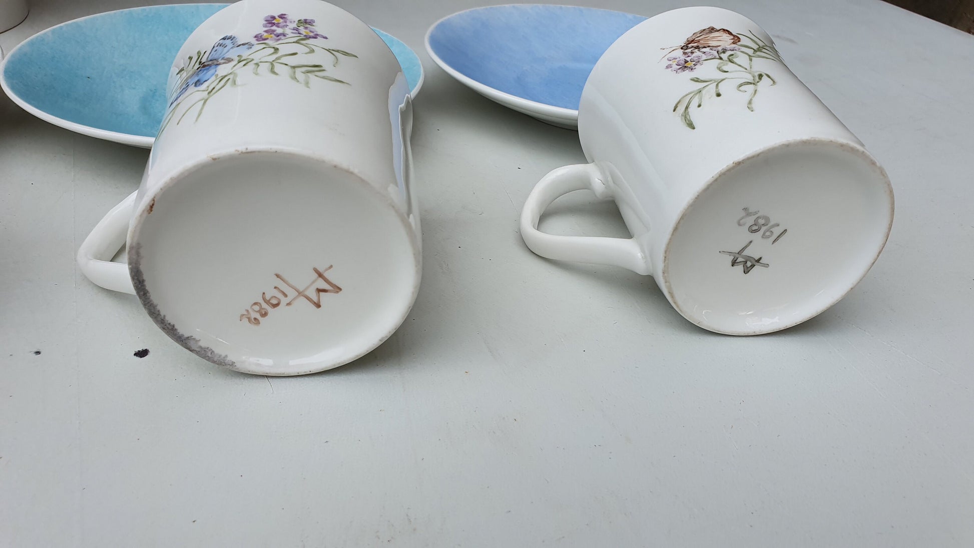 Vintage Ceramic Retro Coffee Set Pot with 4 Cups Saucers Floral Butterfly Pattern