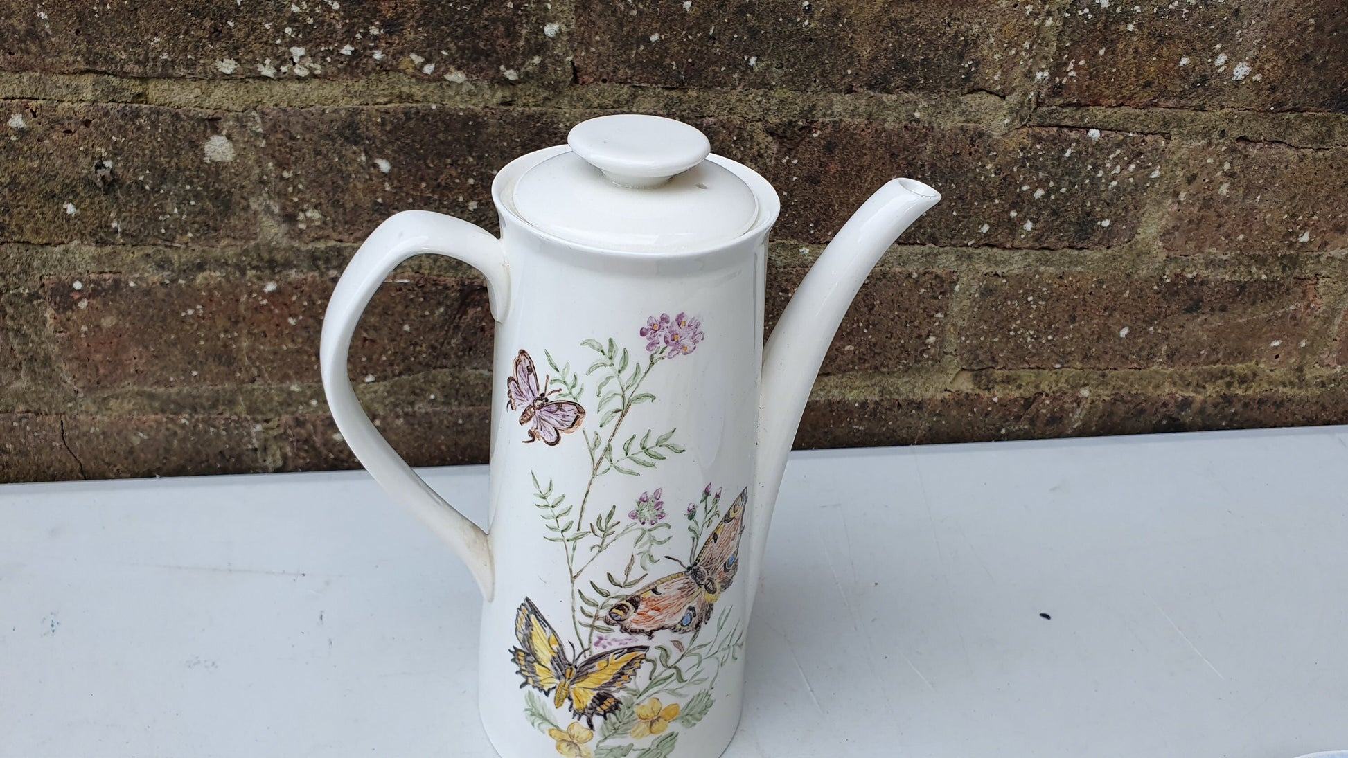 Vintage Ceramic Retro Coffee Set Pot with 4 Cups Saucers Floral Butterfly Pattern