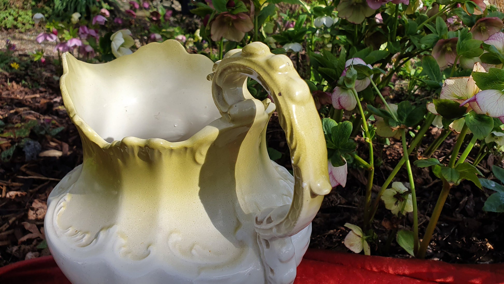 Impressive Green and White Vintage White Ewer Jug From Basin Set Victorian Ceramic Jug