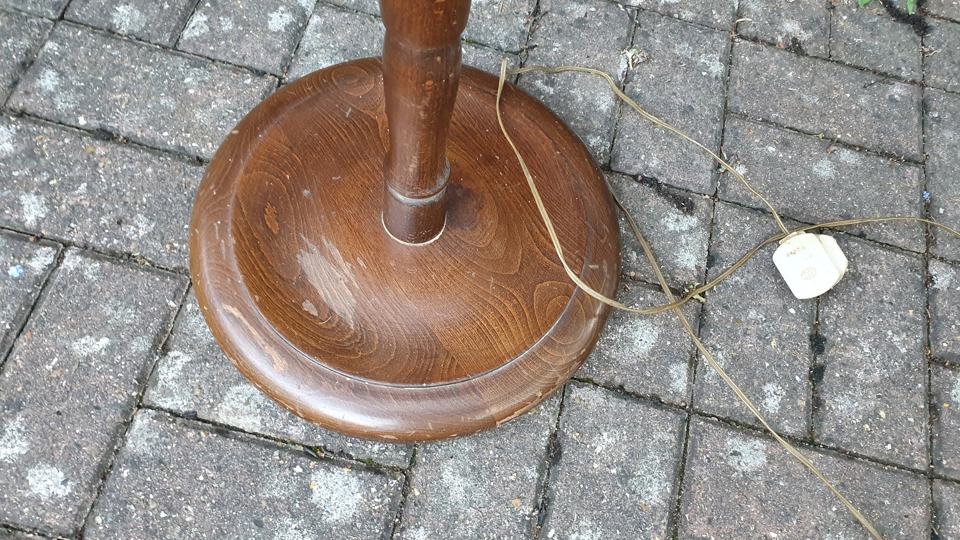 Vintage Stained Oak Effect Turned Standard Lamp.