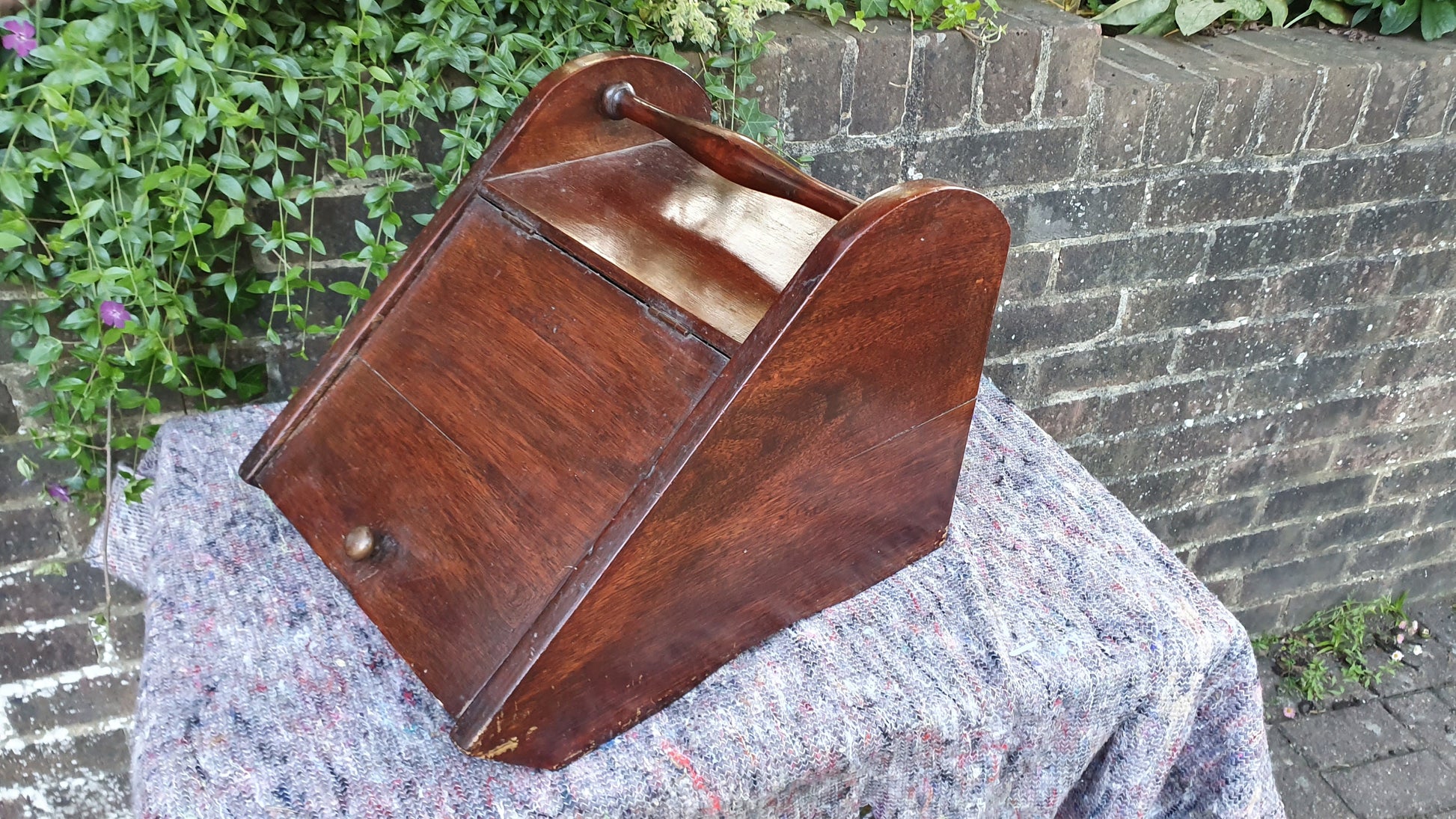 Vintage Mahogany Early 20th Century Coal Scuttle Kindling.