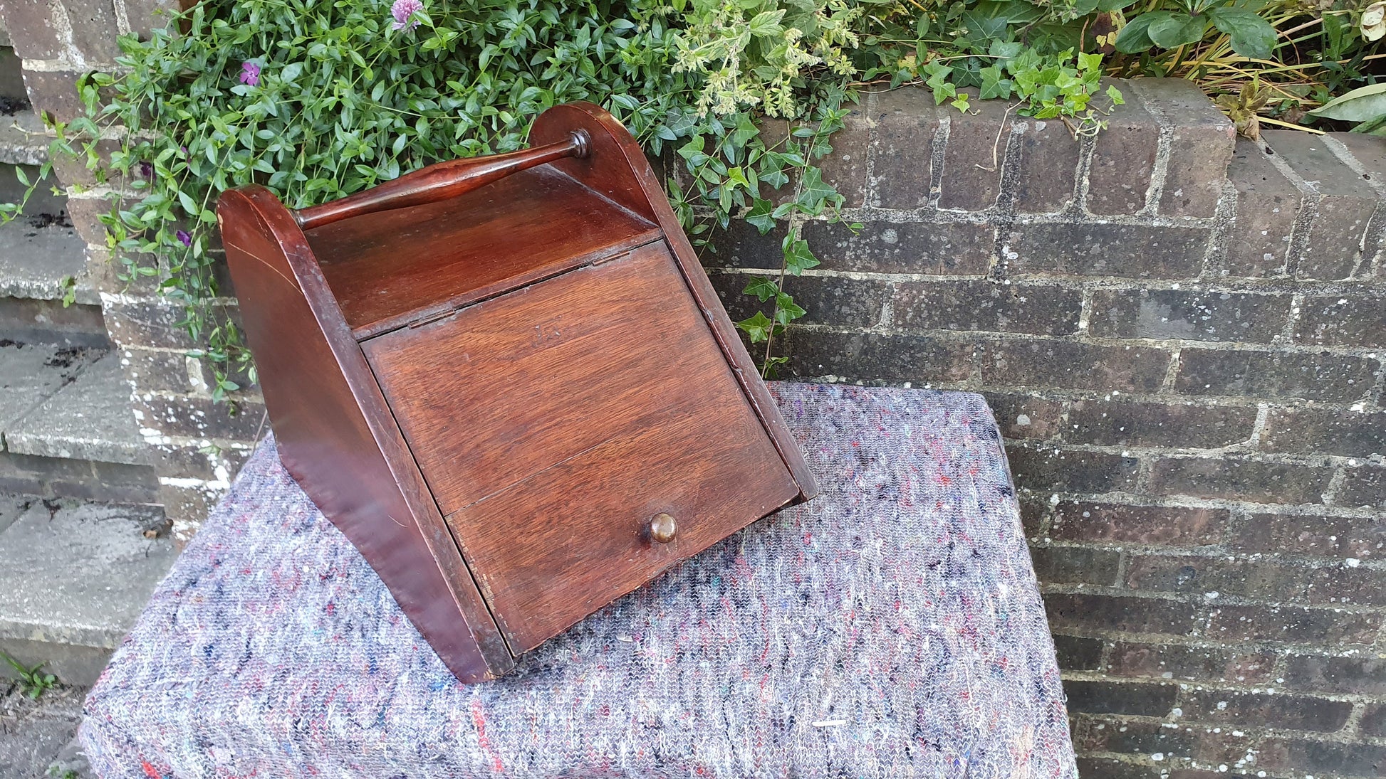 Vintage Mahogany Early 20th Century Coal Scuttle Kindling.