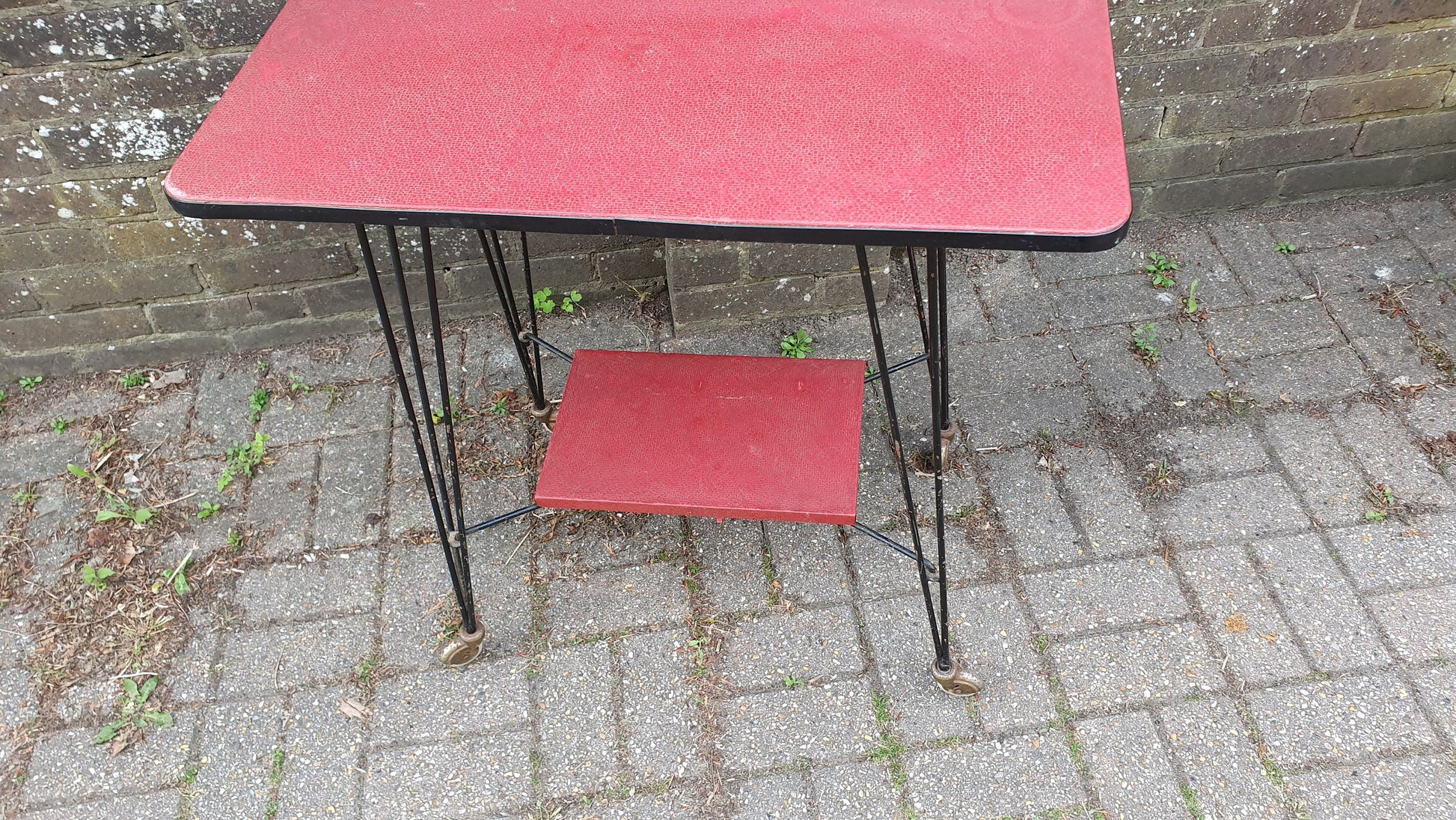 Stunning 1950’s Retro Red and Black Side Occasional Table.