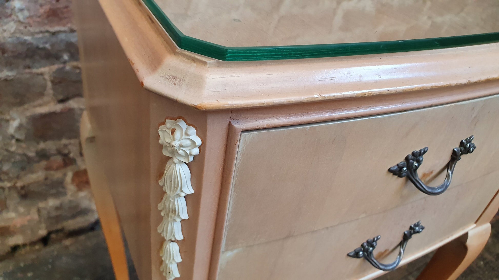 Vintage 1950’s Retro Bedside Drawers Table Cabriole Legs Glass Top