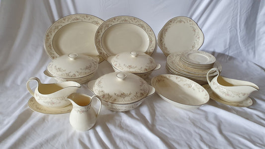 Top Quality Royal Doulton Diana Part Dinner Service. C1981 Retro