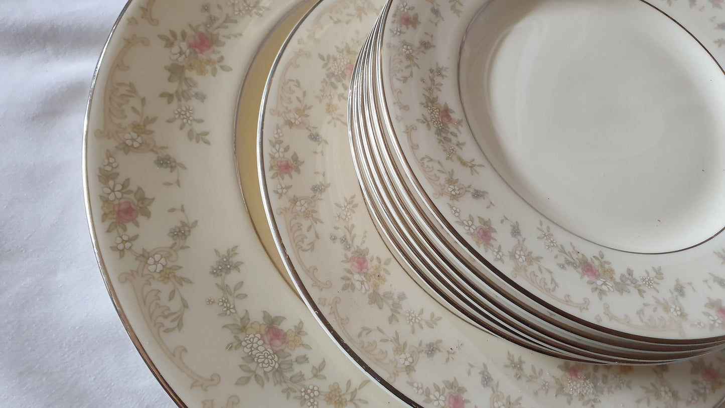 Top Quality Royal Doulton Diana Part Dinner Service. C1981 Retro