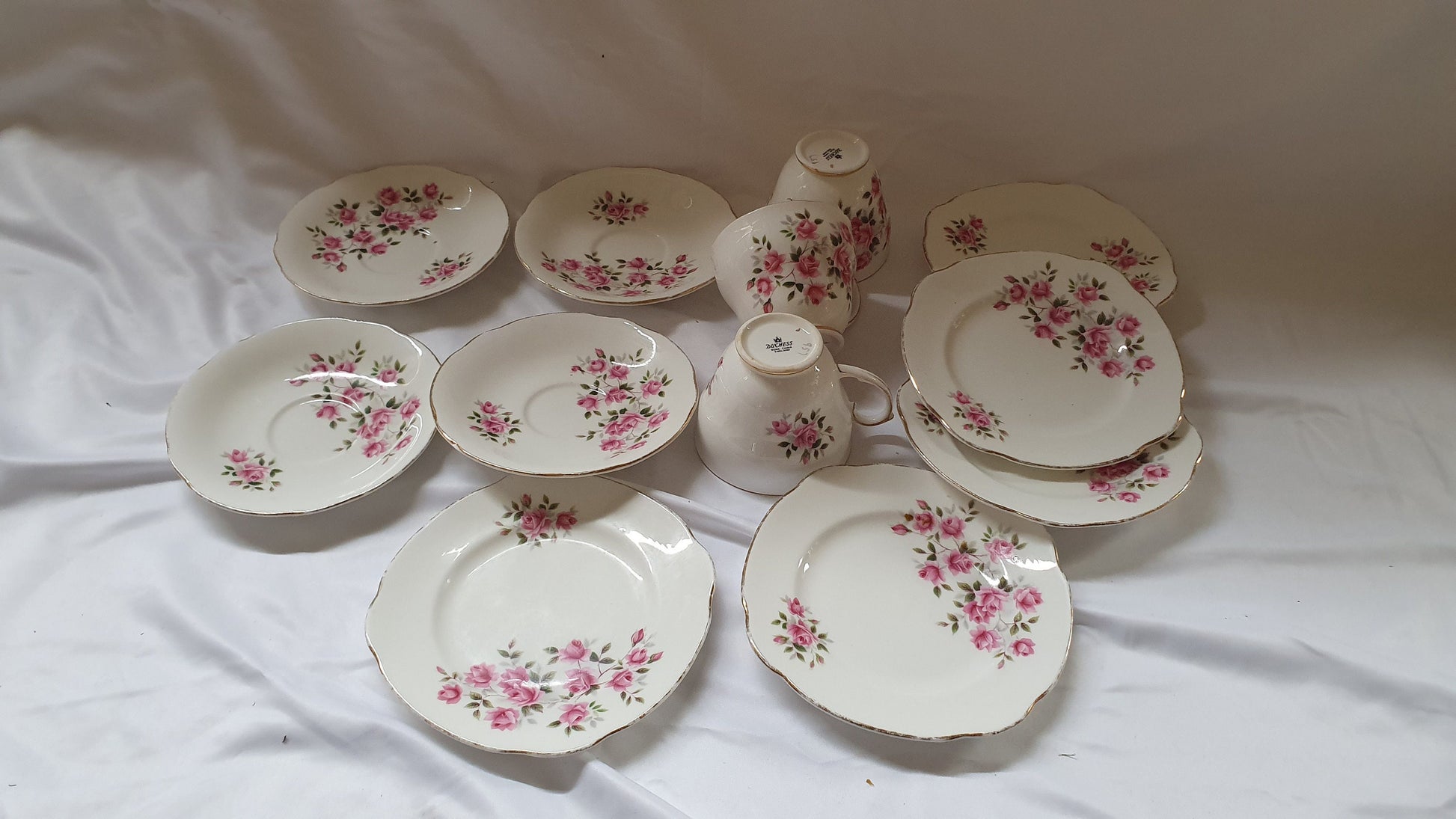 Large Collection of Vintage Tea ware Tea Set Service Wedding China Hire White Gold Chintz Pink Flowers Blue and White