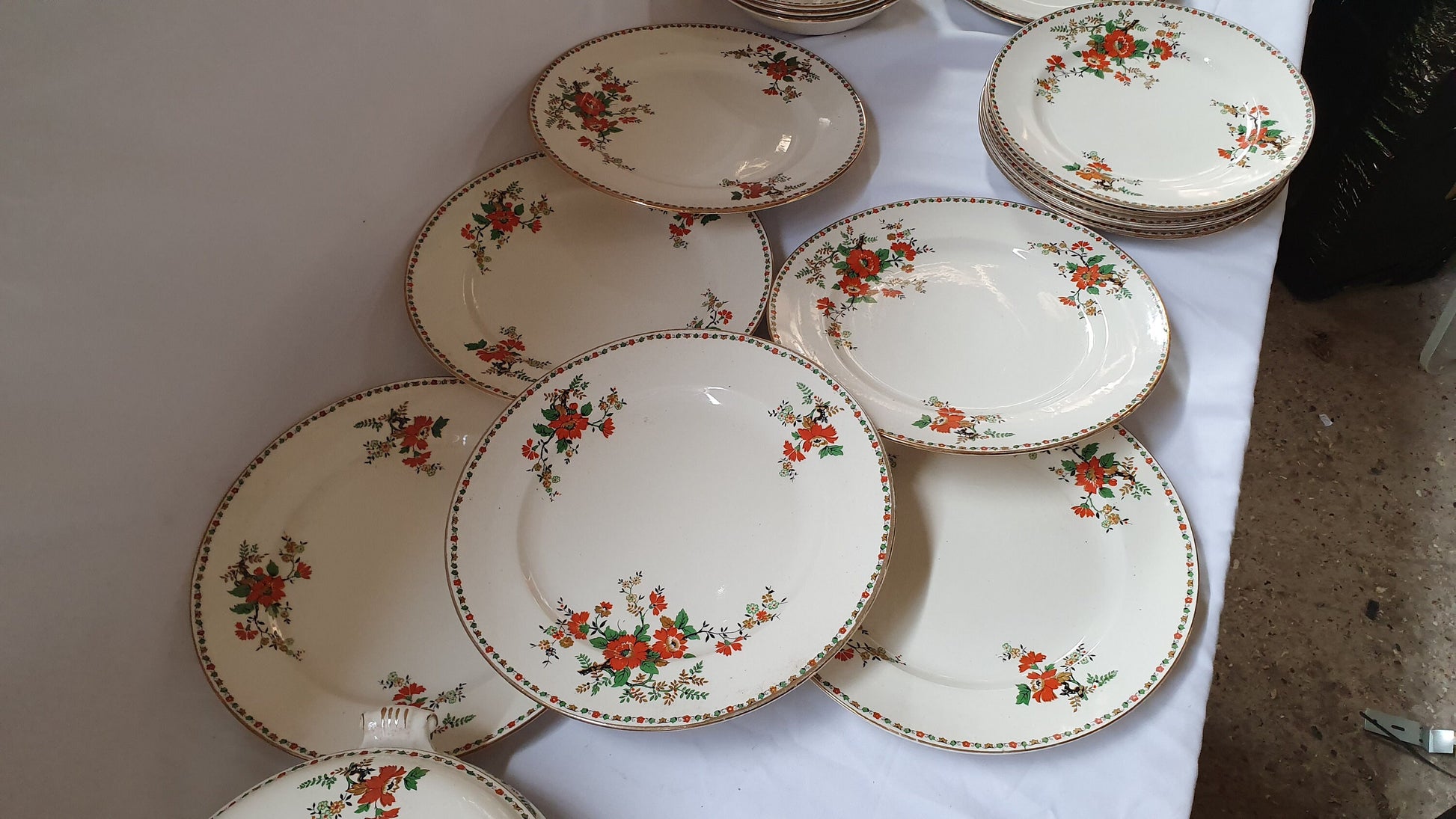 Vintage Sampson Bridgwood and Sons Part Dinner Service Red Green White