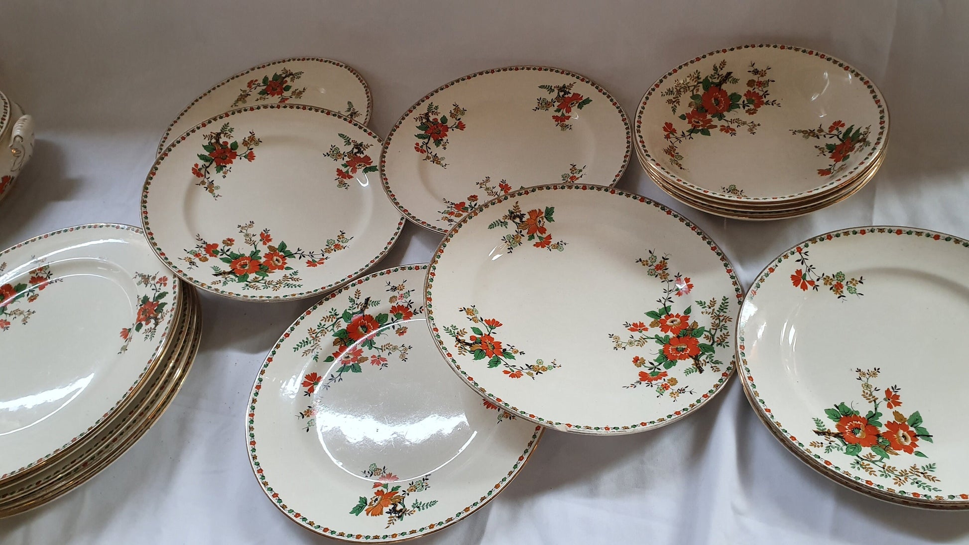 Vintage Sampson Bridgwood and Sons Part Dinner Service Red Green White