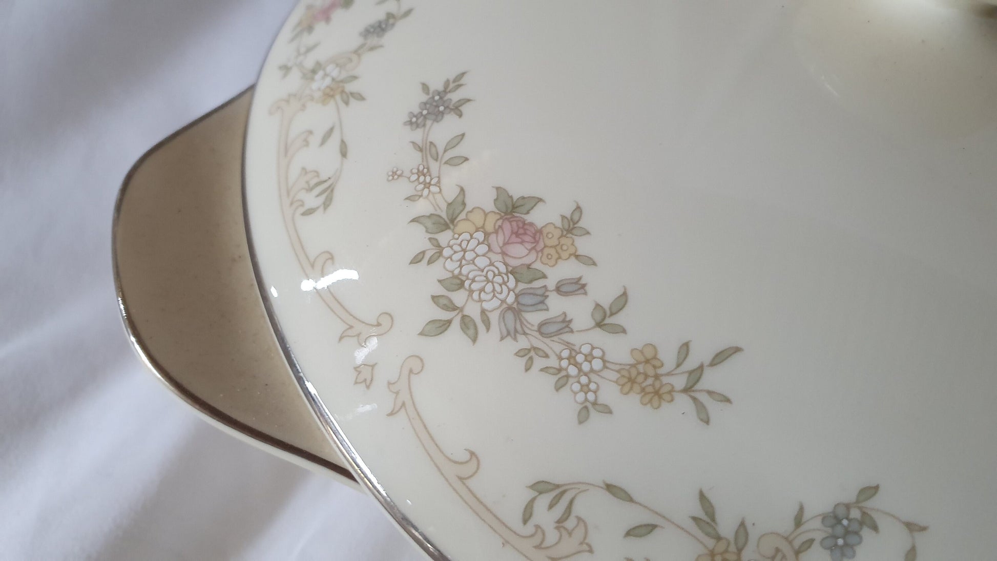 Top Quality Royal Doulton Diana Part Dinner Service. C1981 Retro