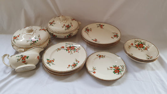 Vintage Sampson Bridgwood and Sons Part Dinner Service Red Green White