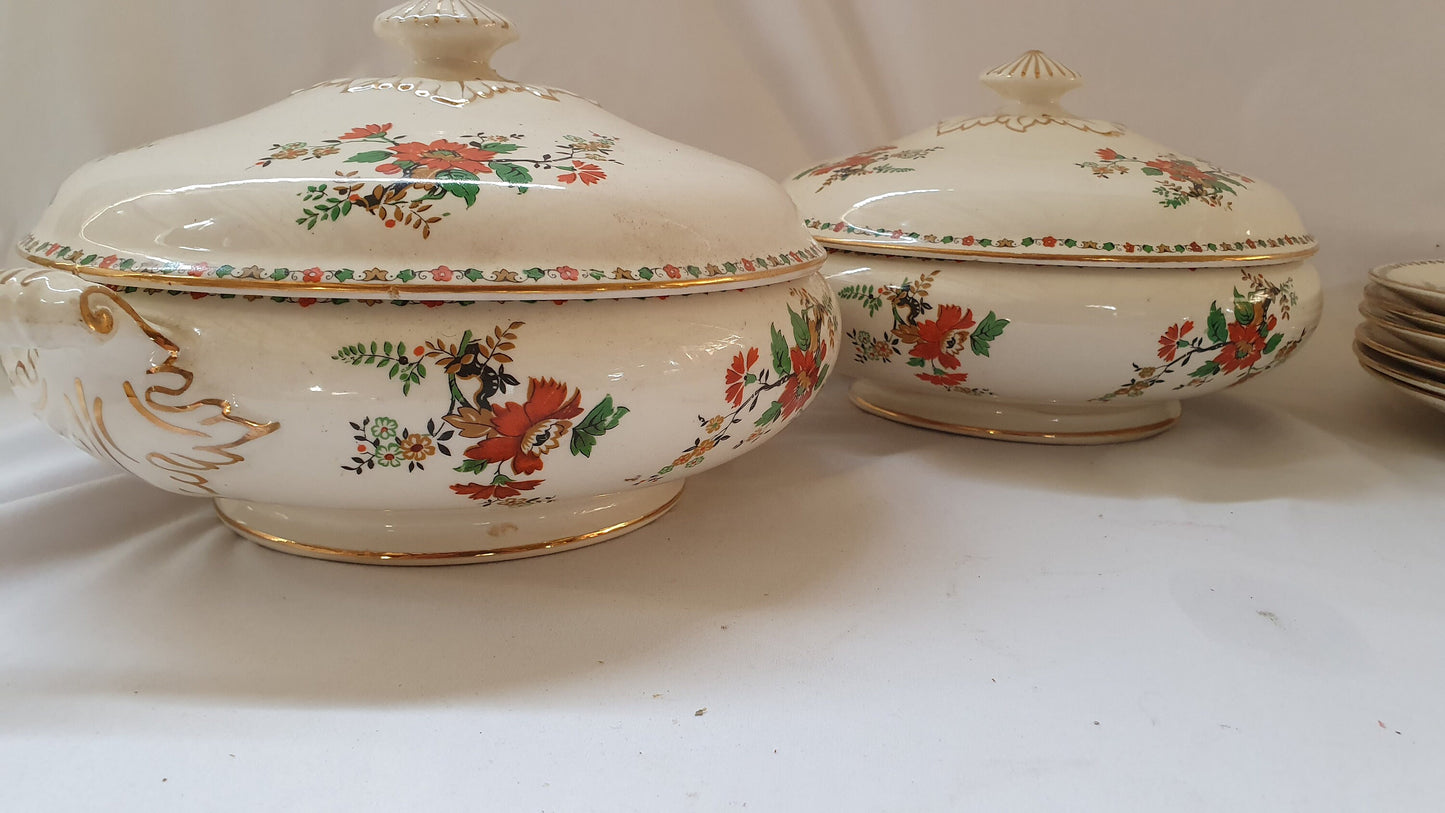 Vintage Sampson Bridgwood and Sons Part Dinner Service Red Green White