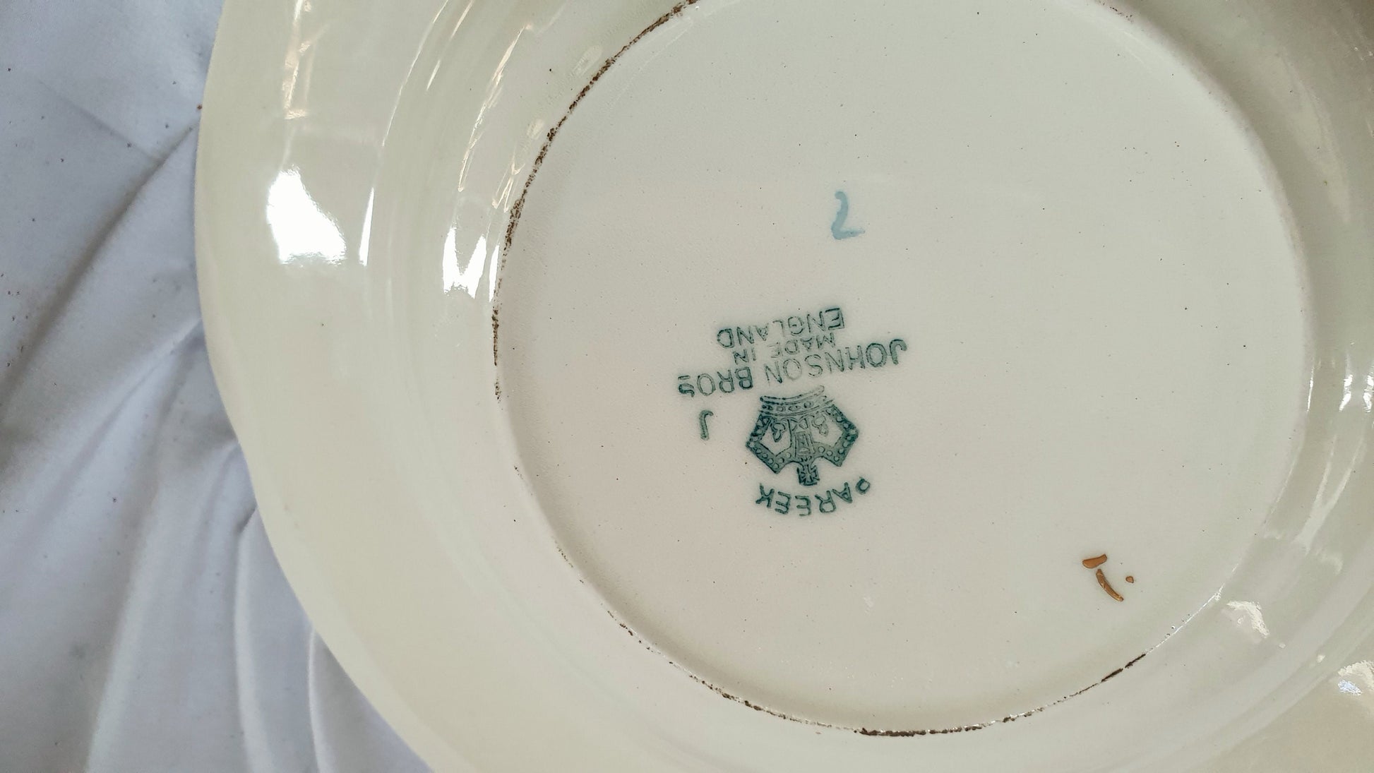 Charming ‘Pareek’ Vintage Retro Cottage Flowers Floral Dinner Service Johnson Brothers Hand Painted