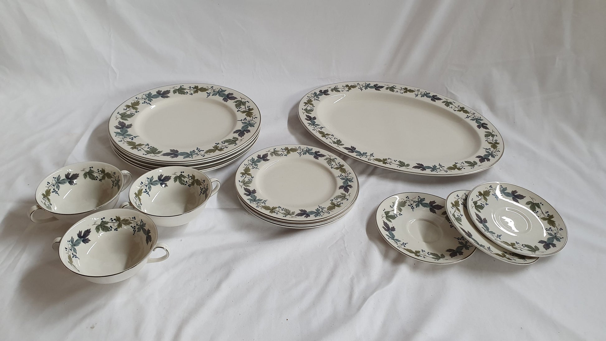 Part Dinner Service Royal Doulton Burgundy Bone China