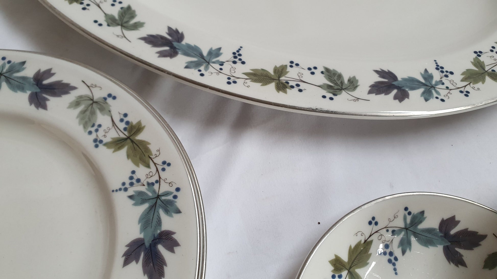 Part Dinner Service Royal Doulton Burgundy Bone China