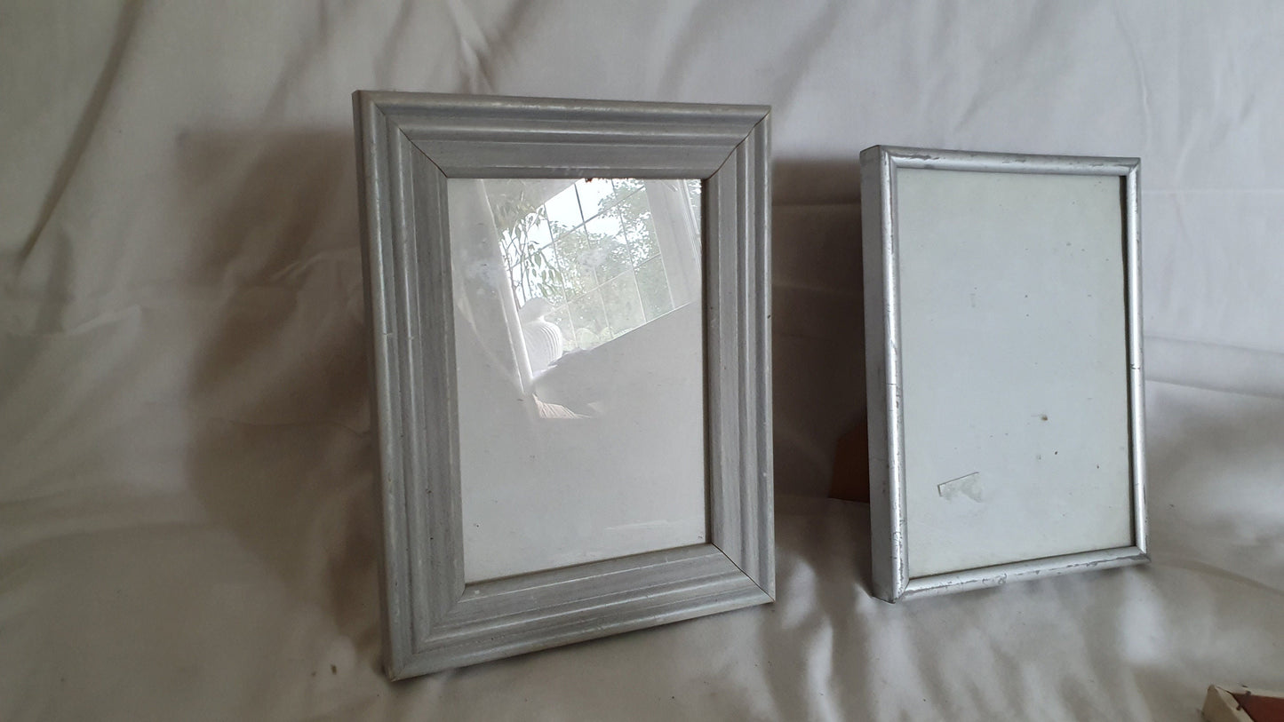 4 Vintage Freestanding or Wall Hanging Photo Picture Frames Gilt Gold