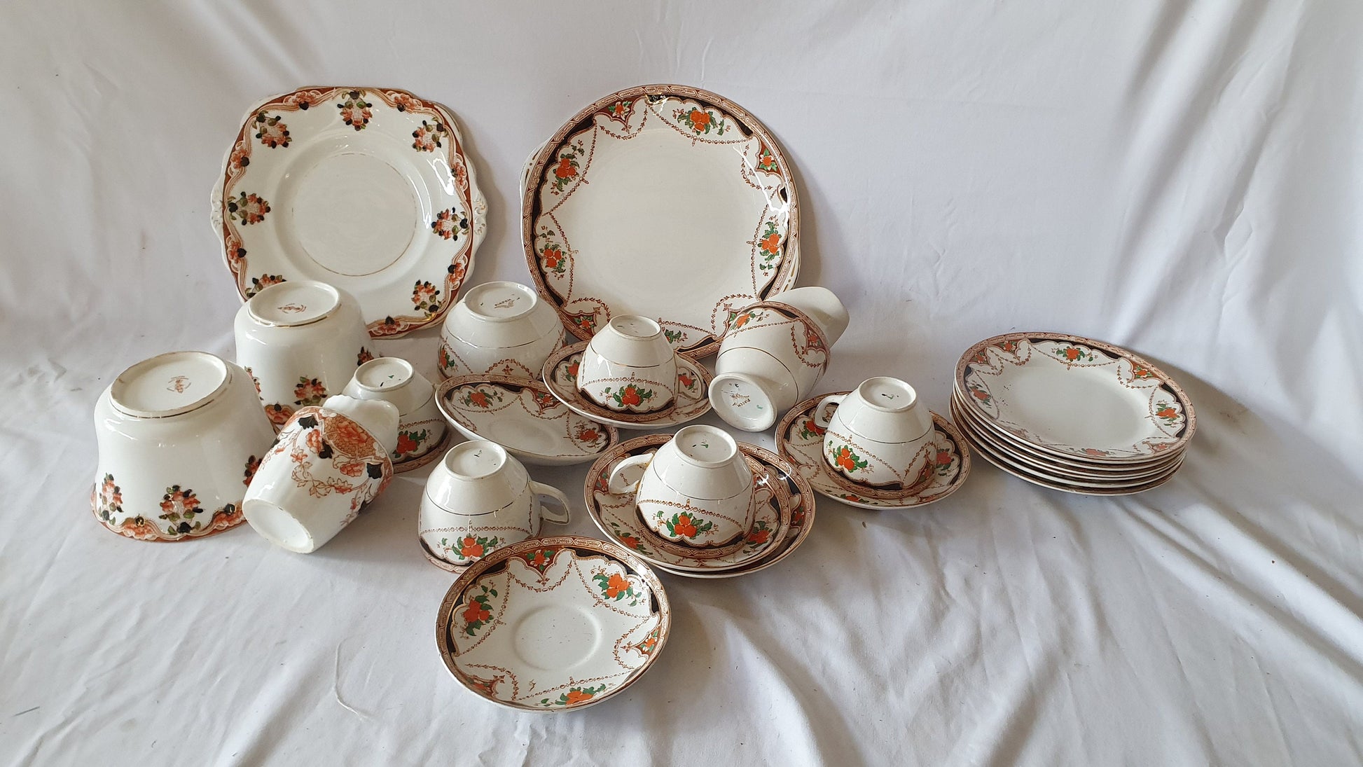 Large Vintage Ceramic Tea Service Diadem and Osborne. Tea Party! 24 Pieces. Early 20th Century. Tea Set
