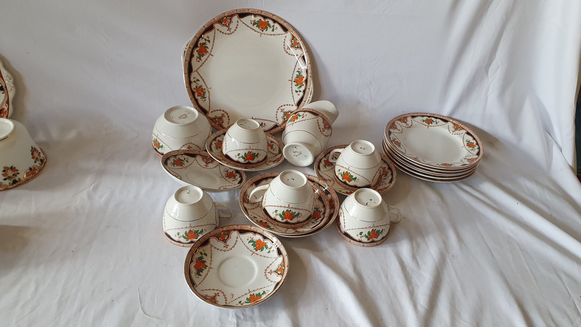 Large Vintage Ceramic Tea Service Diadem and Osborne. Tea Party! 24 Pieces. Early 20th Century. Tea Set