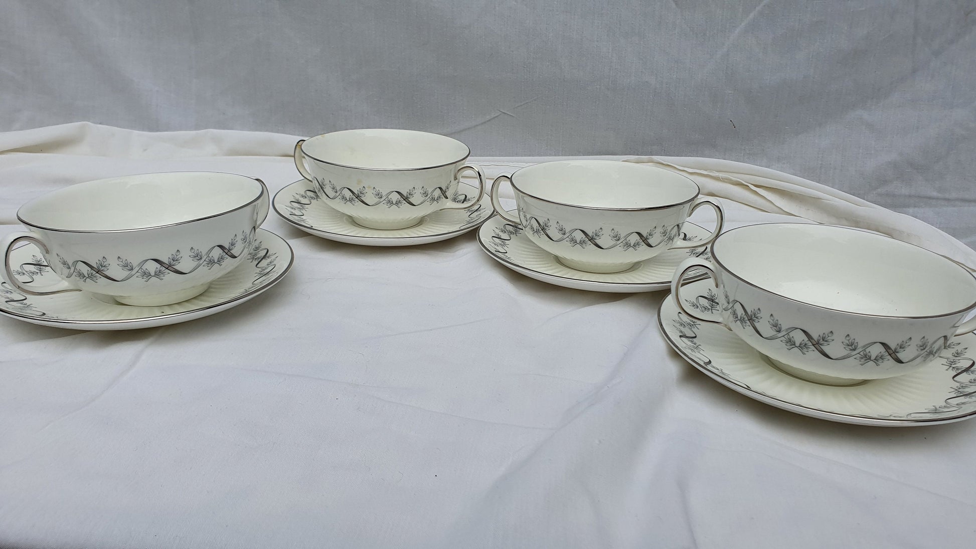 Top Quality Wedgwood Fairmont Bone China Dinner Service
