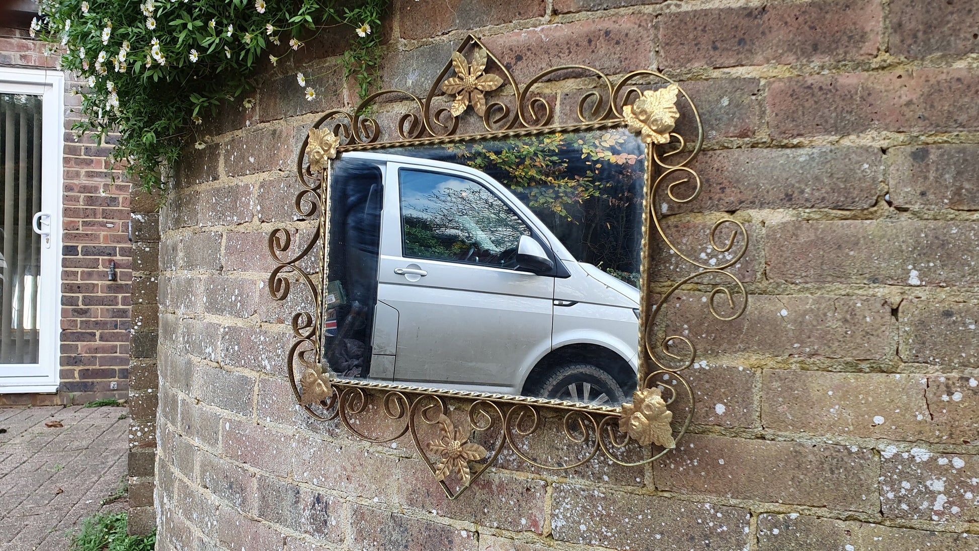 Metal Vintage Retro Classic Metal Wall Mirror Flower Motif
