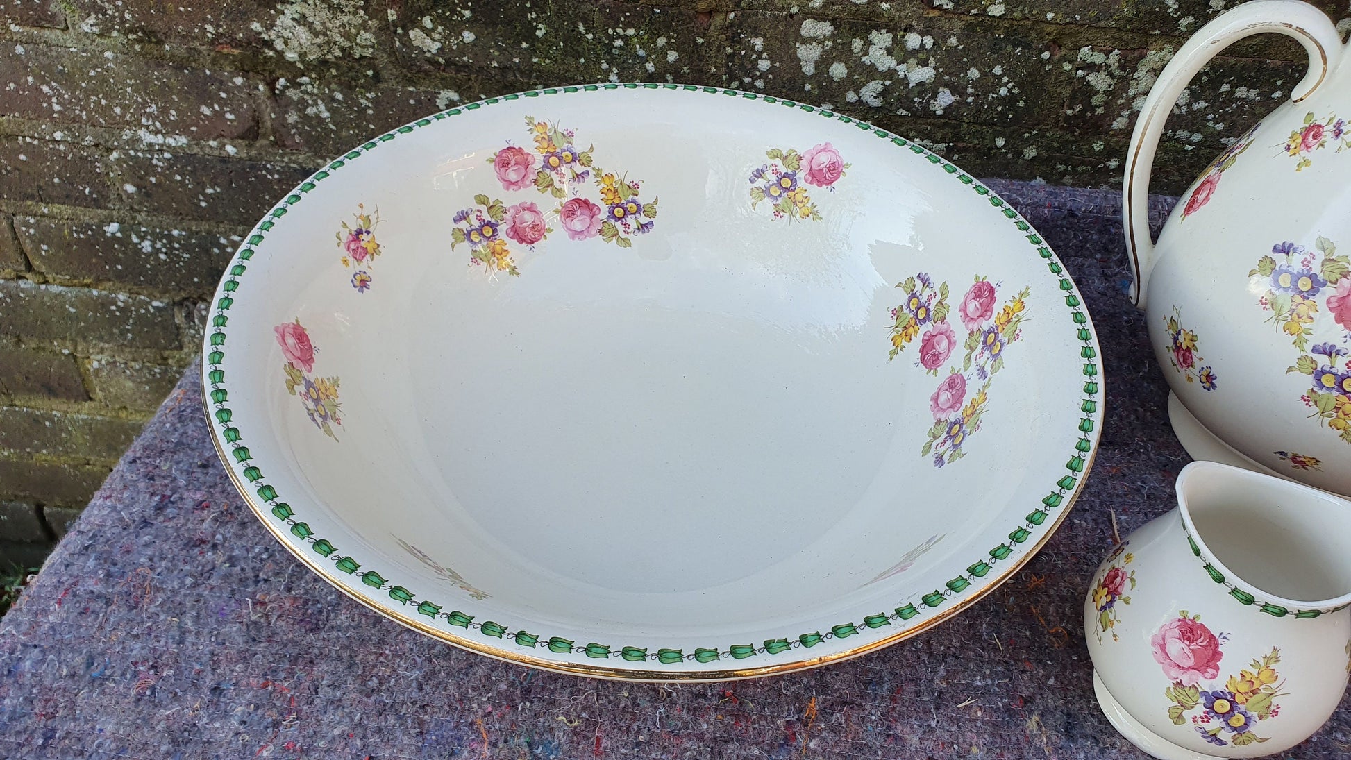 Stunning Vintage ‘Cauldon’ Wash Basin Set Ewer Jug Bowl and Toothbrush Holder.
