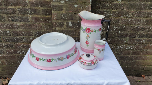 Fantastic Vintage Jug and Bowl Set Pink With Roses.