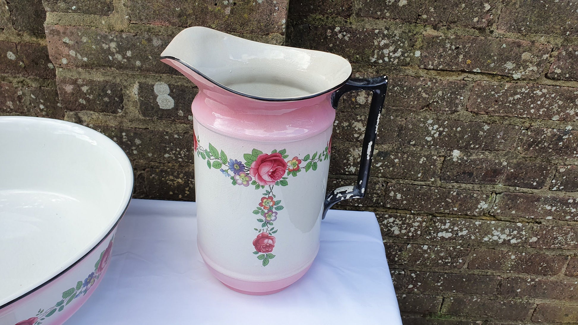 Fantastic Vintage Jug and Bowl Set Pink With Roses.