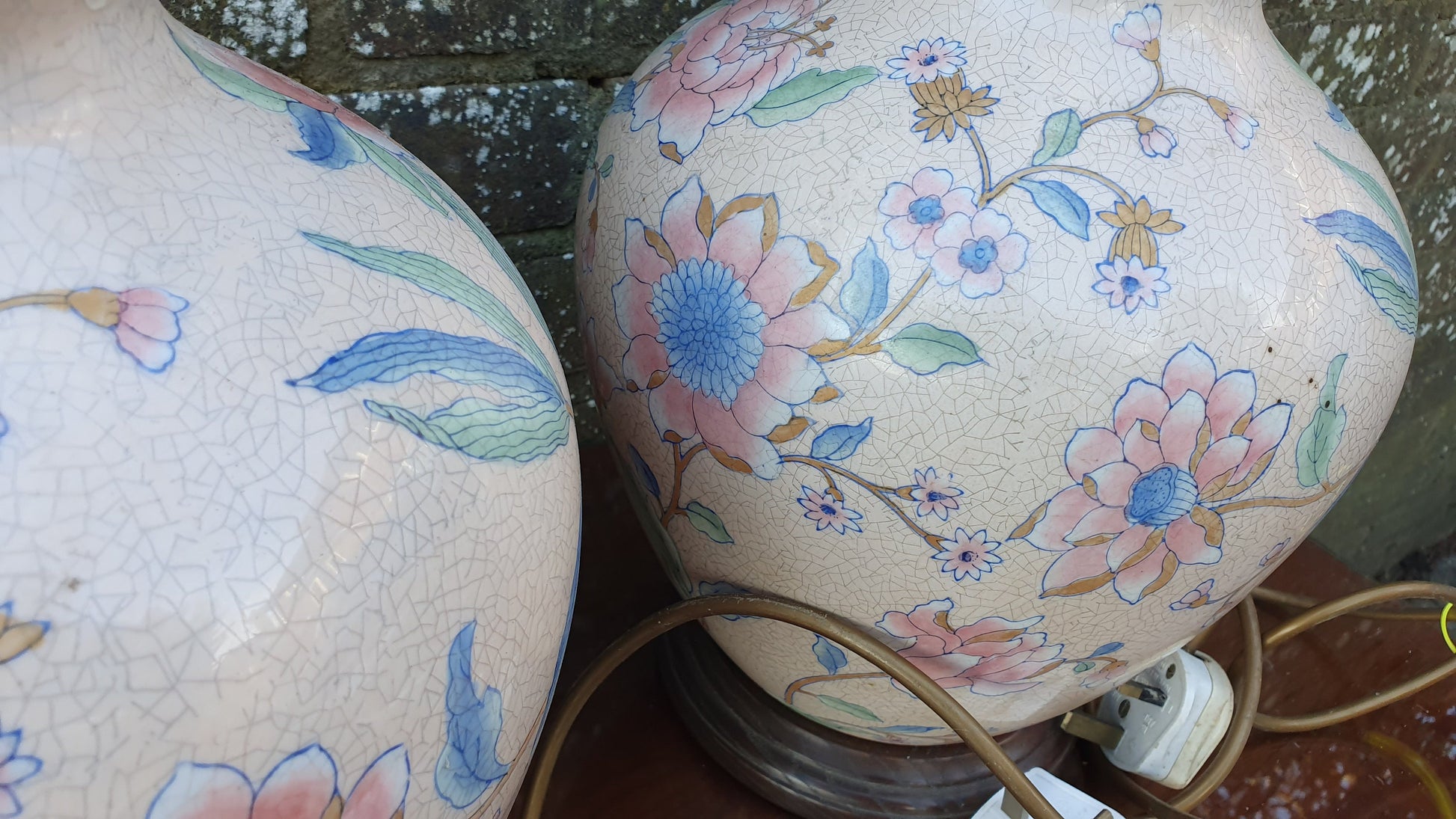 Classic Large Pair of Bedside Table Lamps Ceramic China Pink Crackle Glaze Effect Flowers Working.