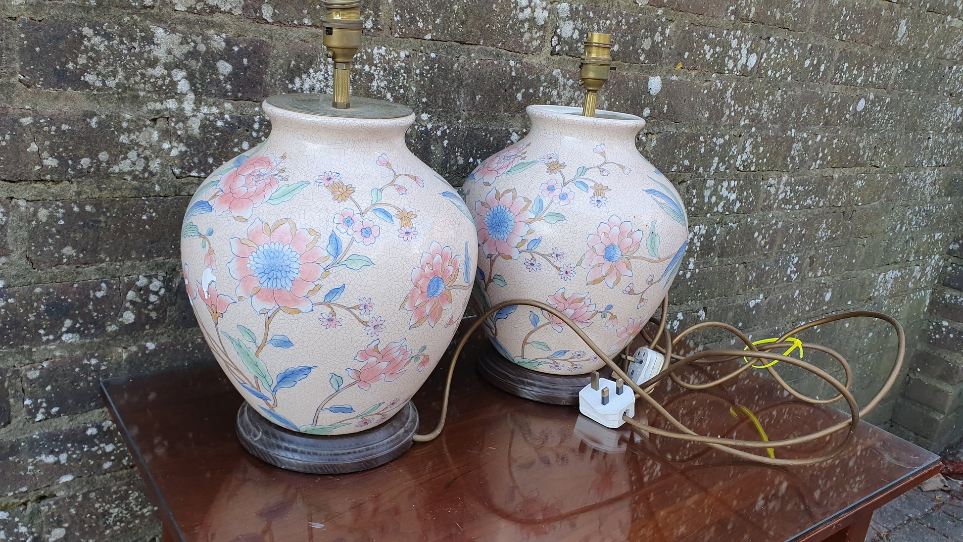Classic Large Pair of Bedside Table Lamps Ceramic China Pink Crackle Glaze Effect Flowers Working.
