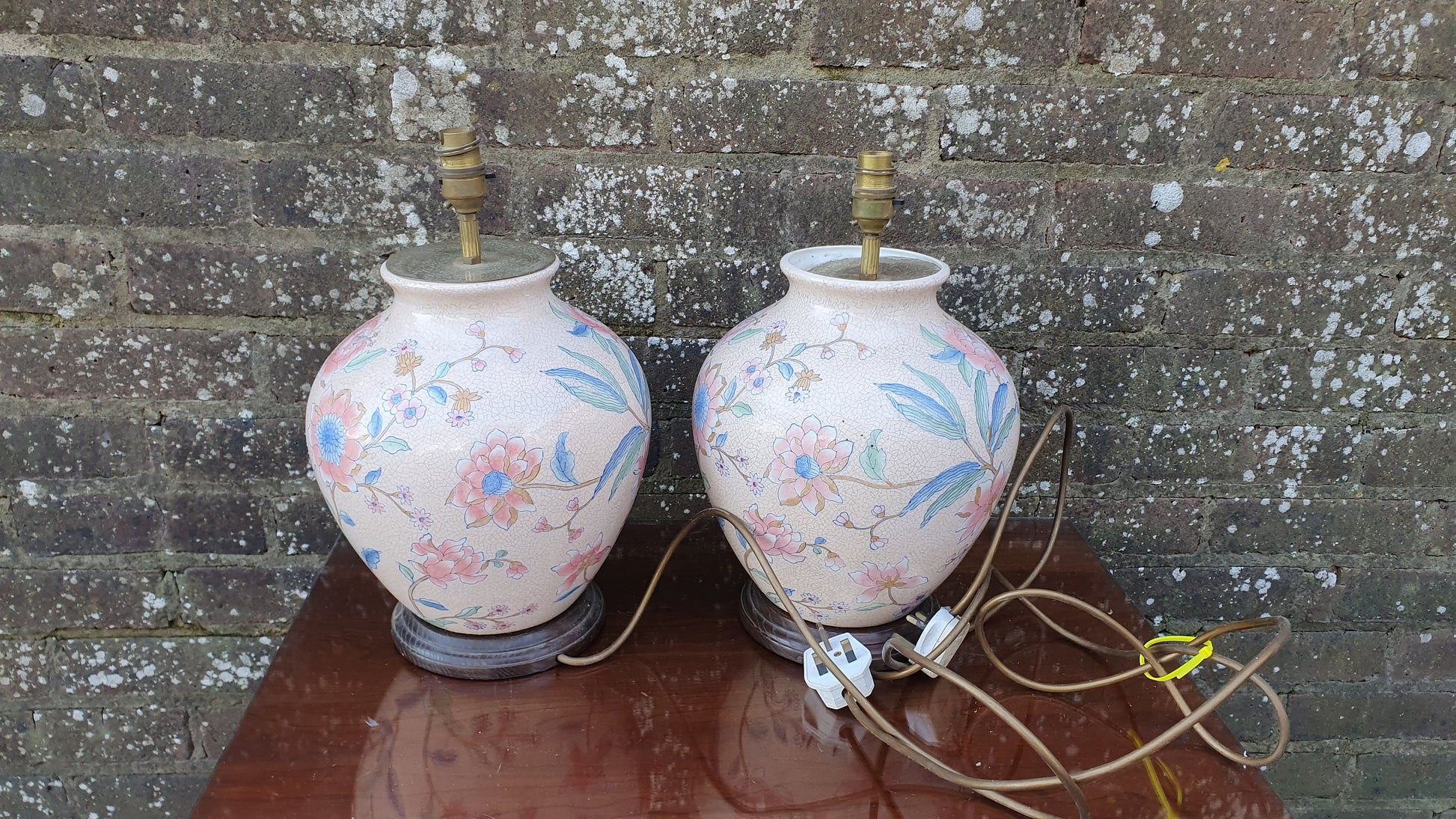 Classic Large Pair of Bedside Table Lamps Ceramic China Pink Crackle Glaze Effect Flowers Working.