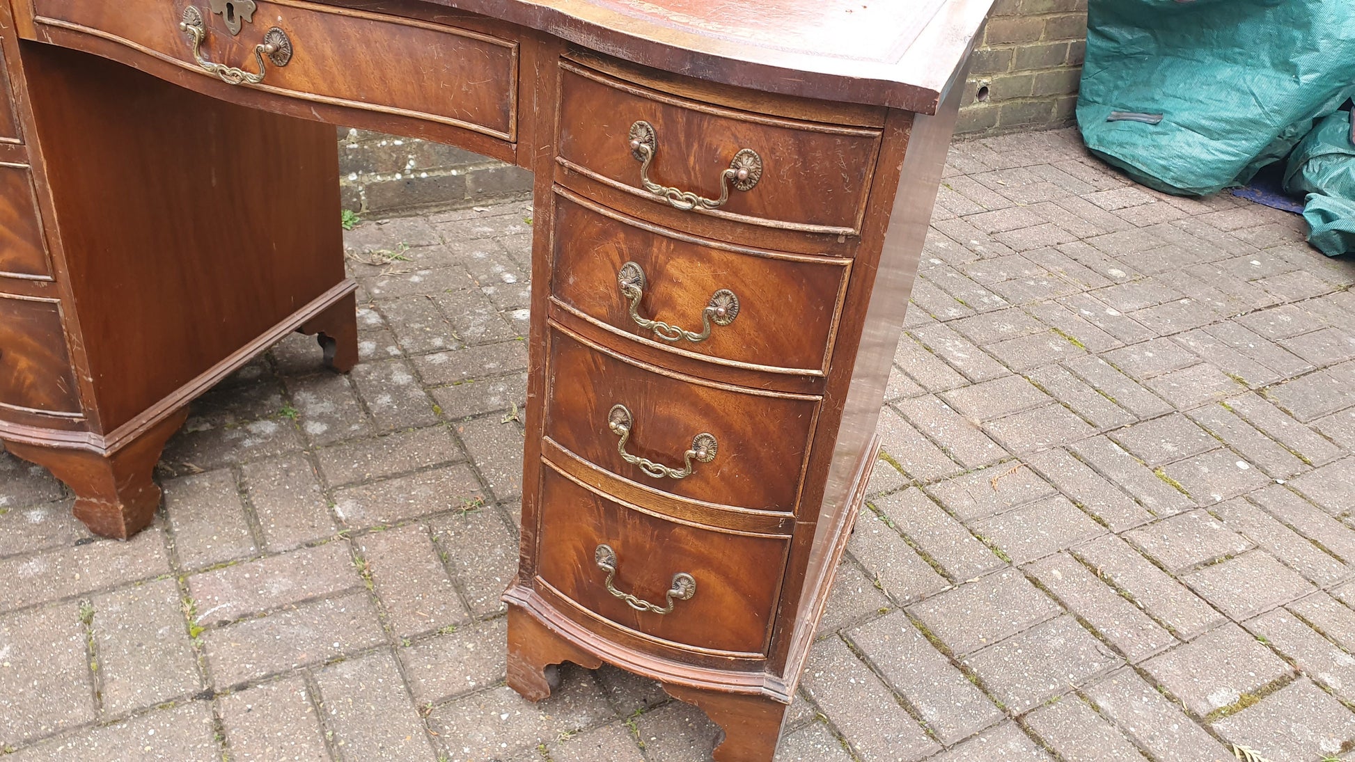 Vintage Serpentine Fronted Kneehole Desk Leather Top Pedestal