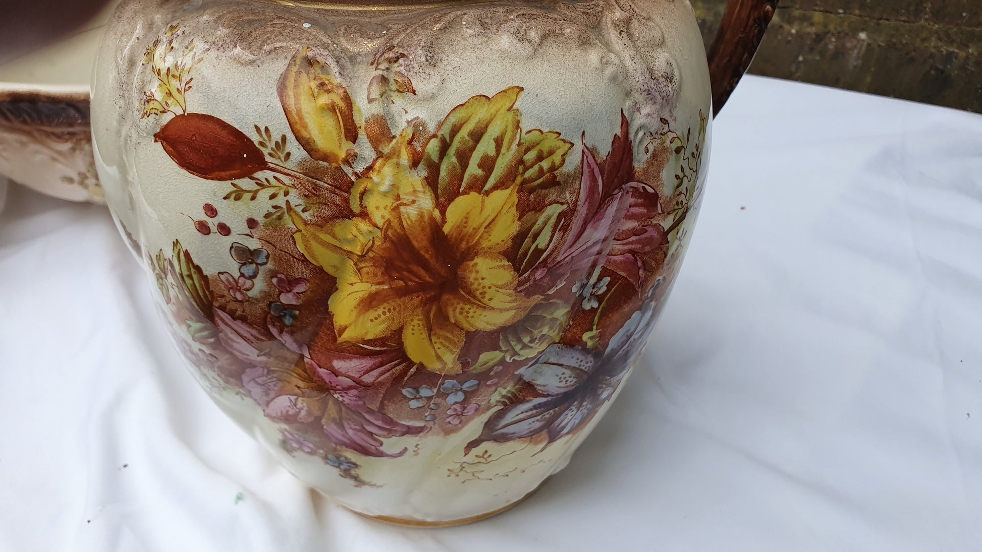 Vintage Floral Large Wash Basin Set Jug Bowl Ewer Pink Flower Vase. Late Victorian.