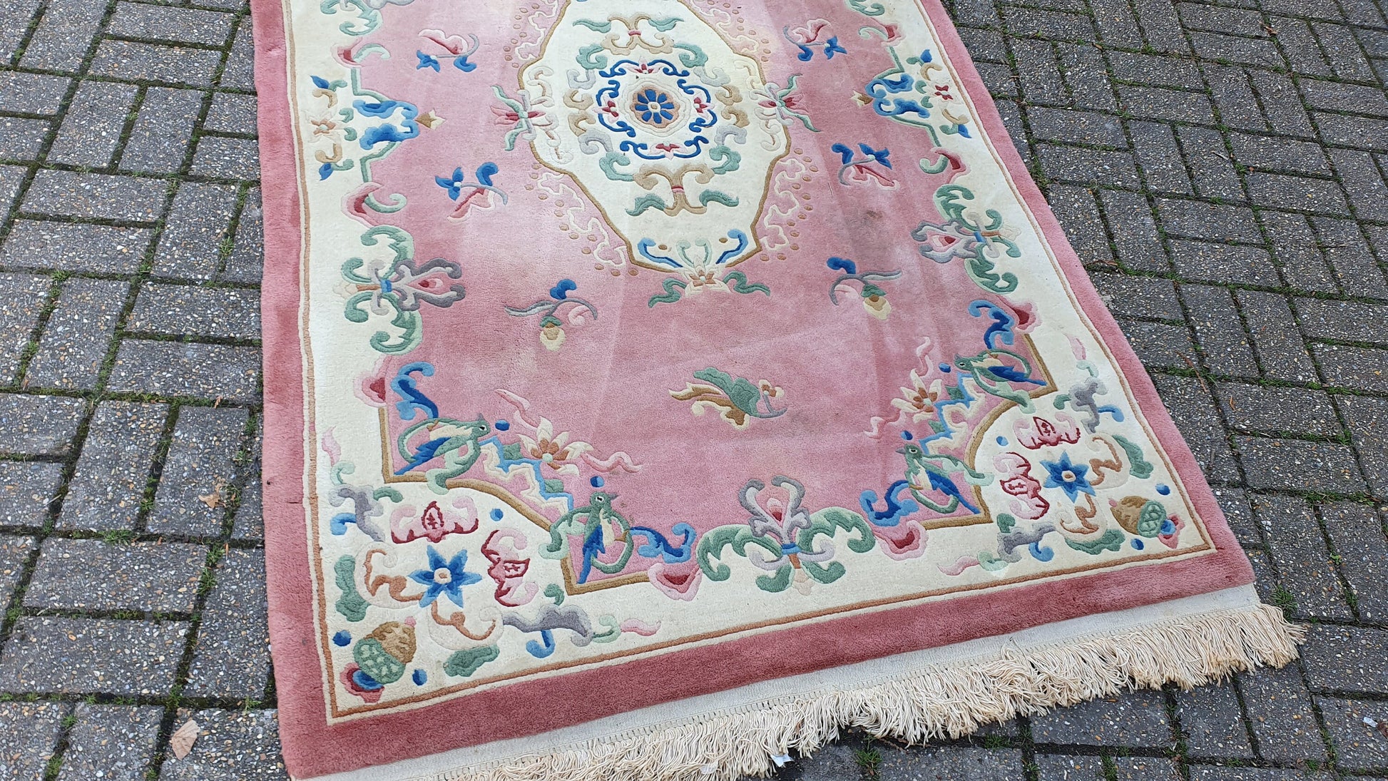 Superb top quality Vintage 70’s or 80’s Pink Decorative Rug Bird Decoration. Abadjian 90 x 52 in Weighs 14kg