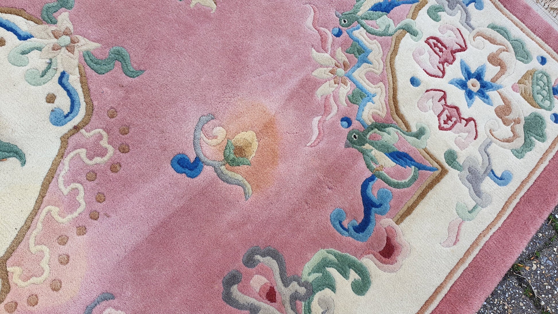 Superb top quality Vintage 70’s or 80’s Pink Decorative Rug Bird Decoration. Abadjian 90 x 52 in Weighs 14kg