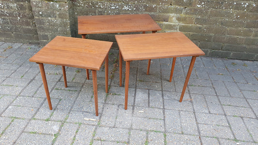 Nest of 3 Three Retro Coffee Tables Side Bedside Plant Stand.