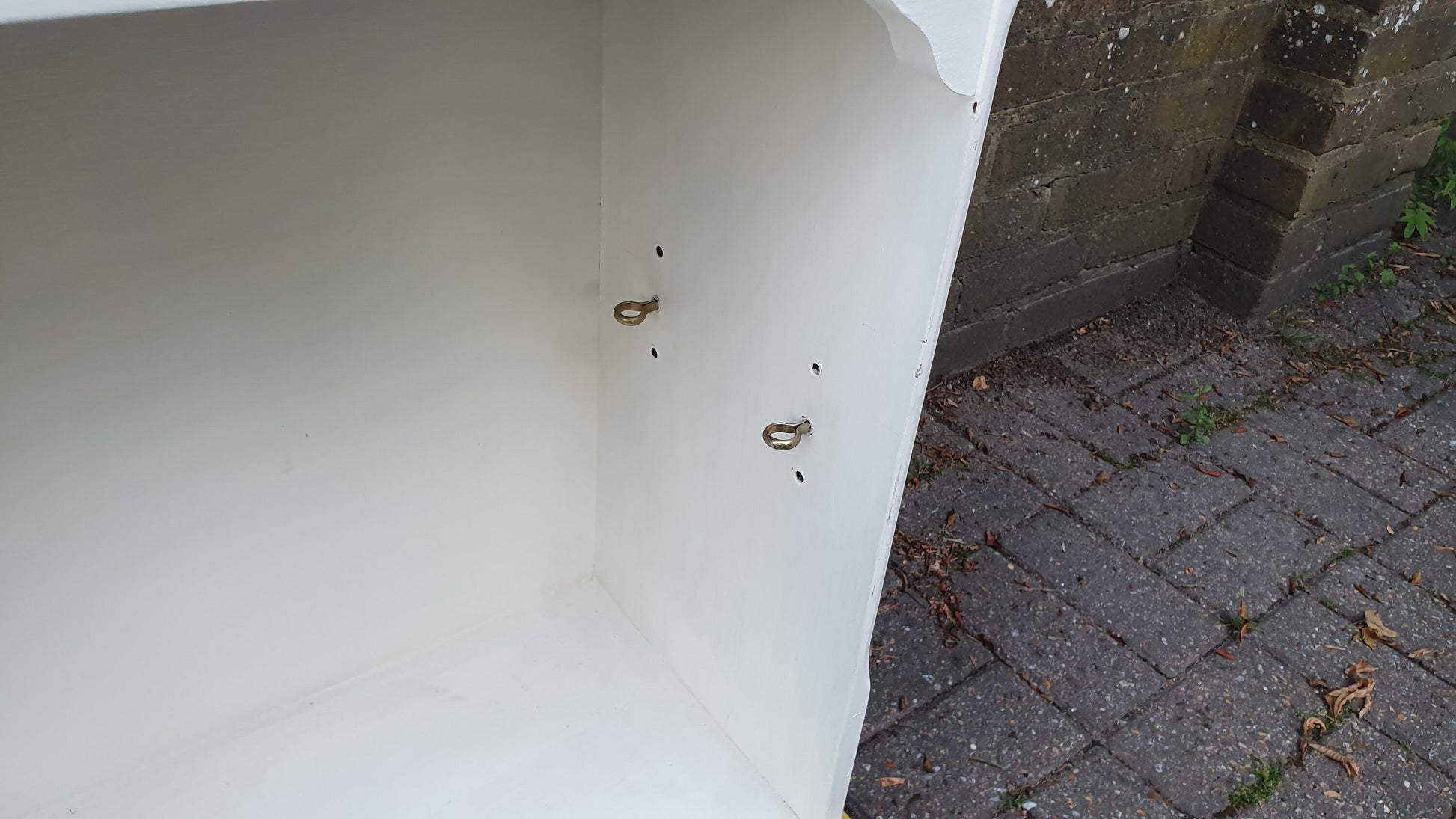 Wonderful 1970’s Shelves Bookcase Hallway Living Room Unit in Farrow and Ball Cream with Gold Highlights